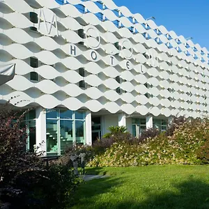 Hotel Mo.om